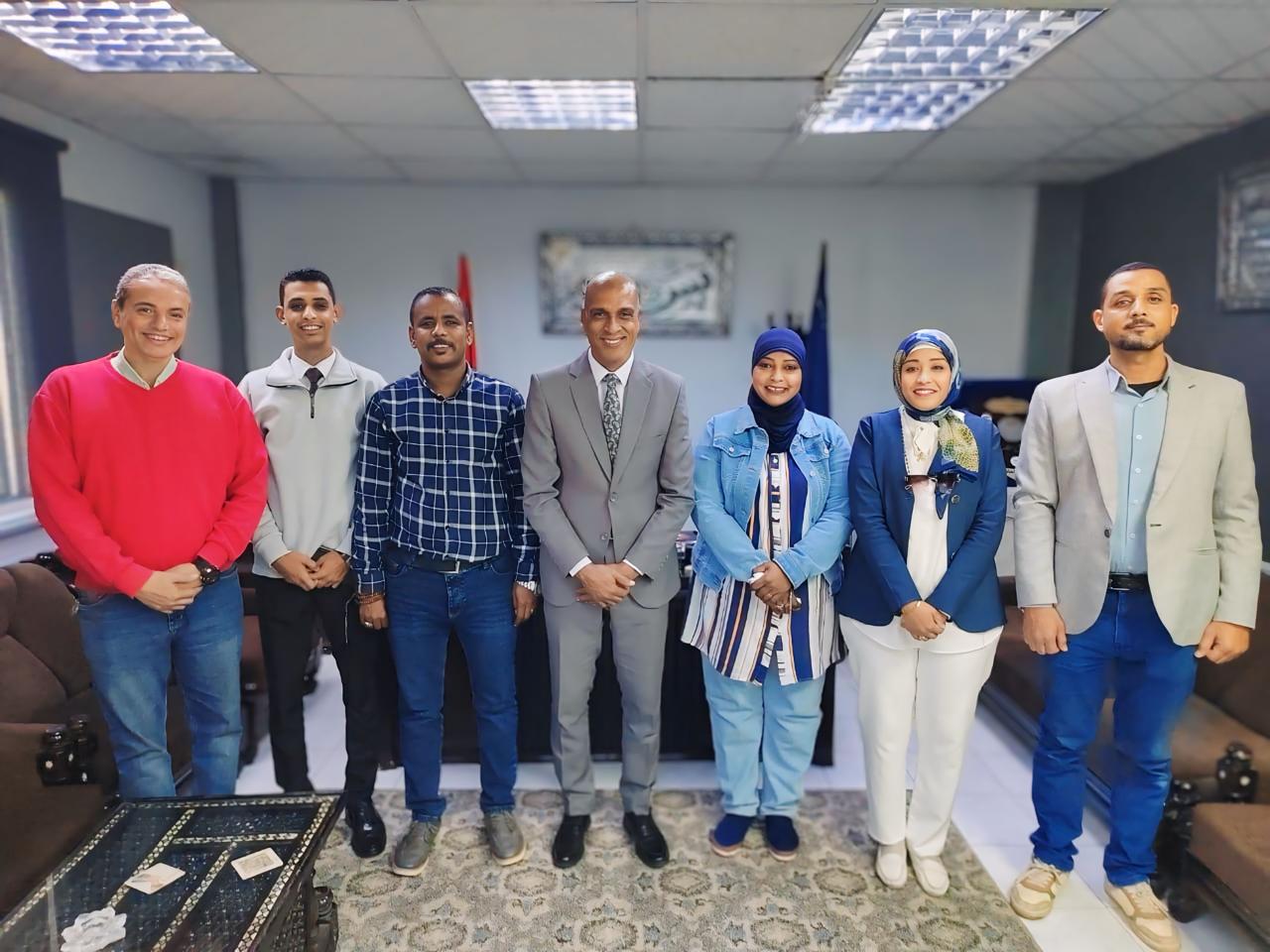 قيادات الشباب والرياضة والرعاية الصحية بأسوان قيادات الشباب والرياضة والرعاية الصحية بأسوان