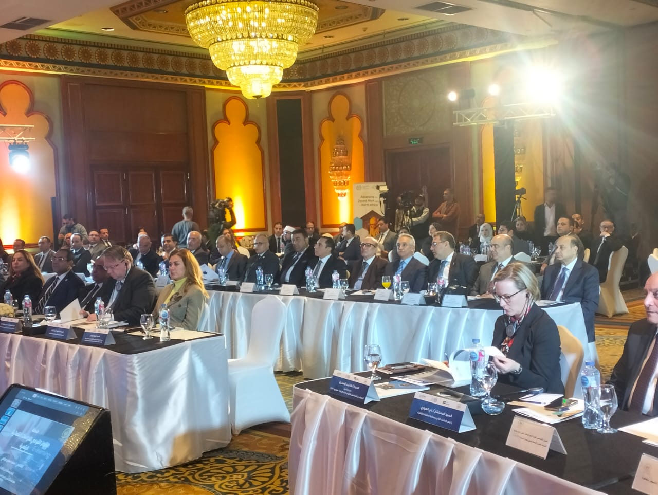 الحضور داخل الحفل