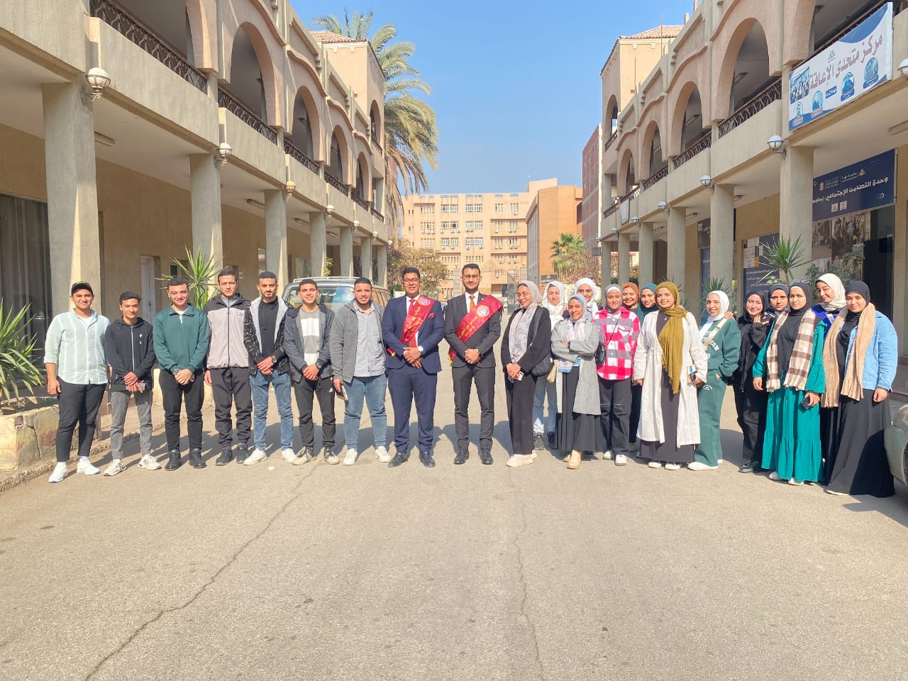 الطلاب المشاركون بالمبادرة الطلاب المشاركون بالمبادرة