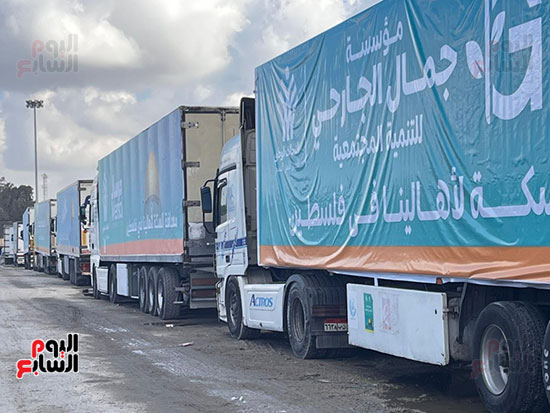 شاحنات-المساعدات