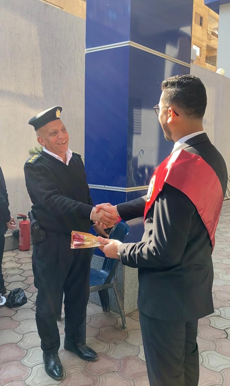 تهنئة ضباط الشرطة تهنئة ضباط الشرطة