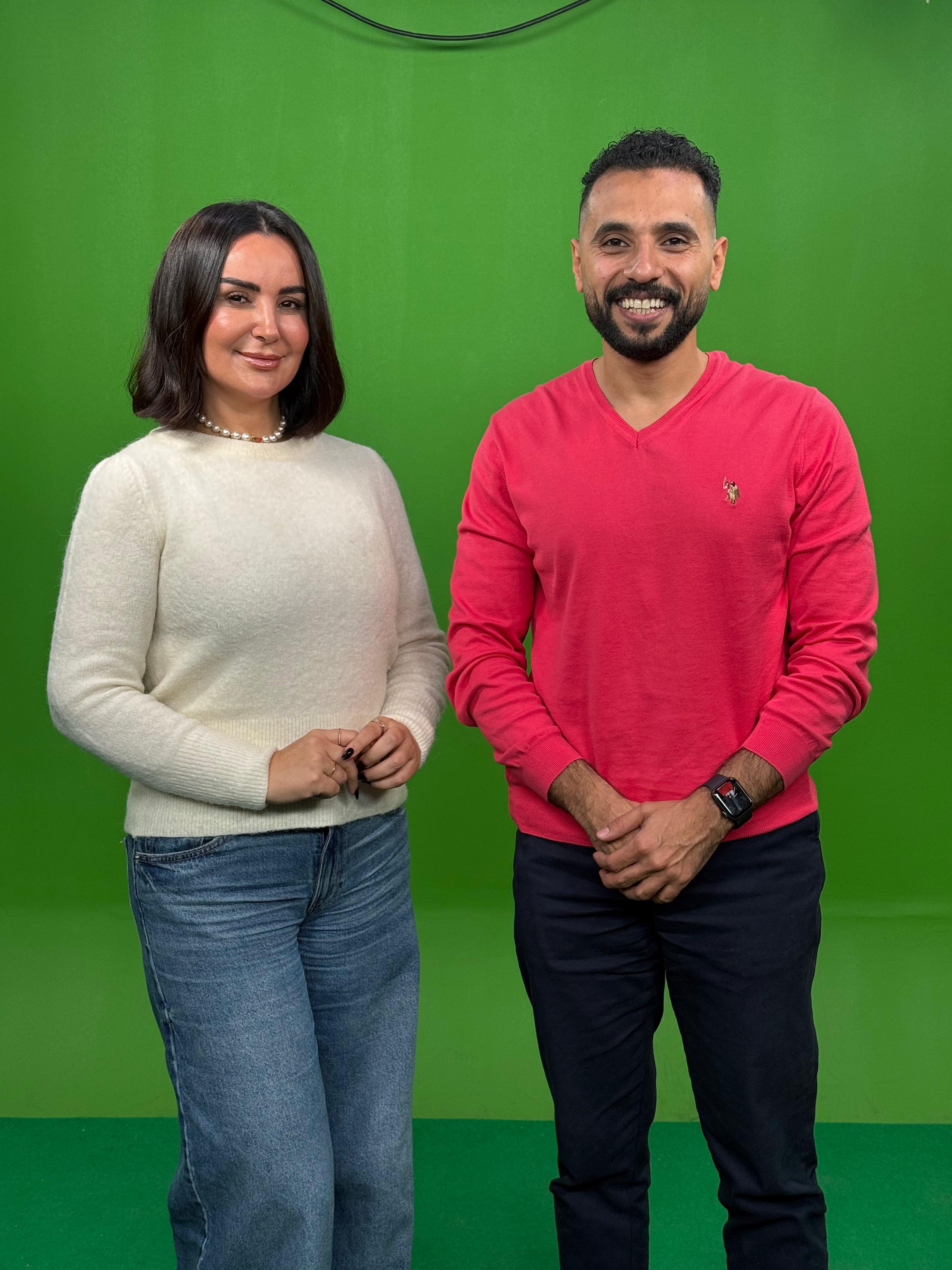 التونسية إيمان الخميسي مصممة الأزياء ضيفة الحلقة الرابعة من بودكاست الشغلانة مع الزميل آسر أحمد