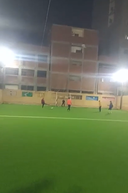 الملعب الخماسي بمركز شباب كفر الشيخ خلف مبنى منزل أسرة محمود تريزيجيه الملعب الخماسي بمركز شباب كفر الشيخ خلف مبنى منزل أسرة محمود تريزيجيه