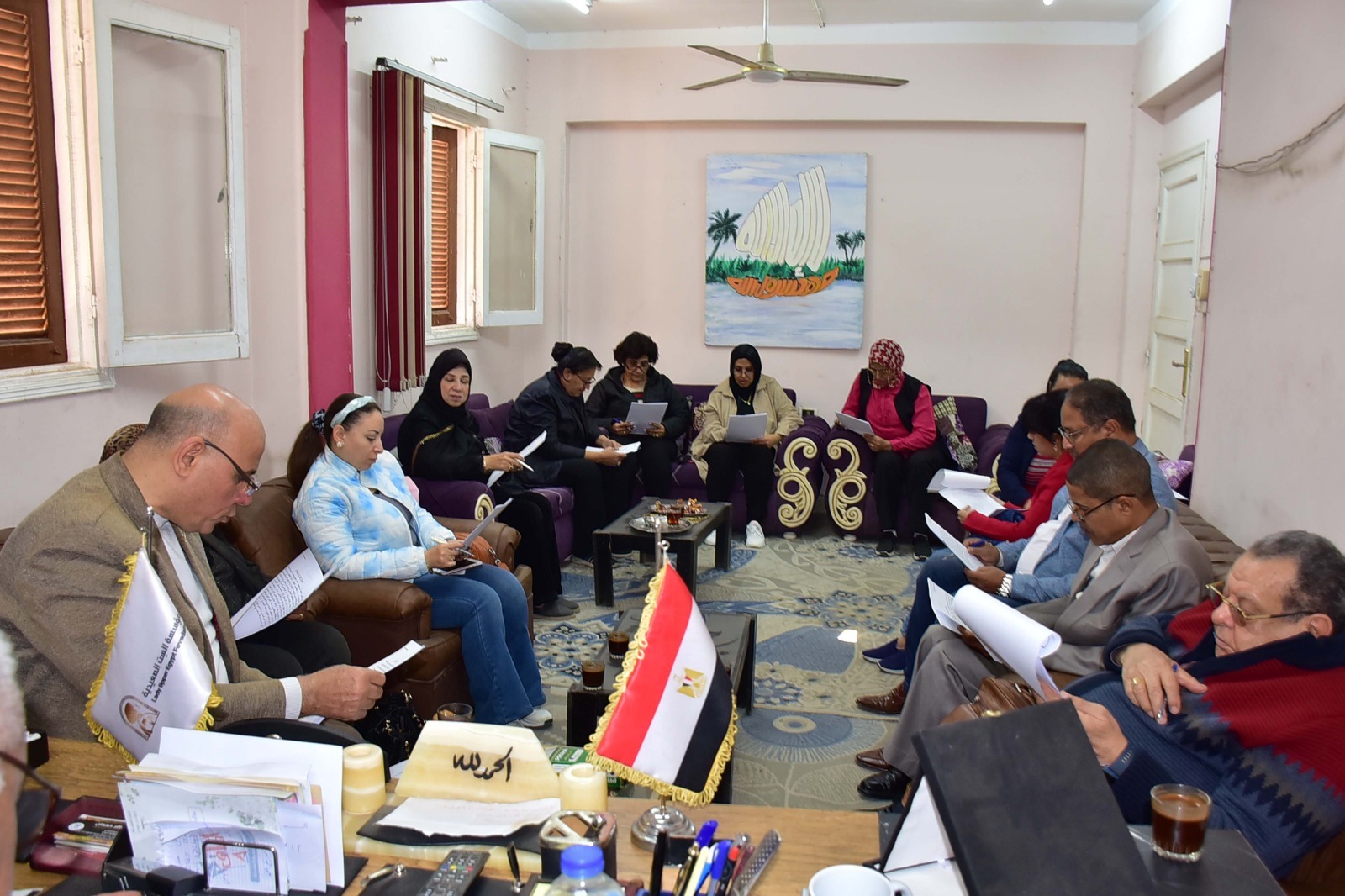 فحص ملفات الأمهات المثاليات من اللجنة الدائمة بالأقصر فحص ملفات الأمهات المثاليات من اللجنة الدائمة بالأقصر