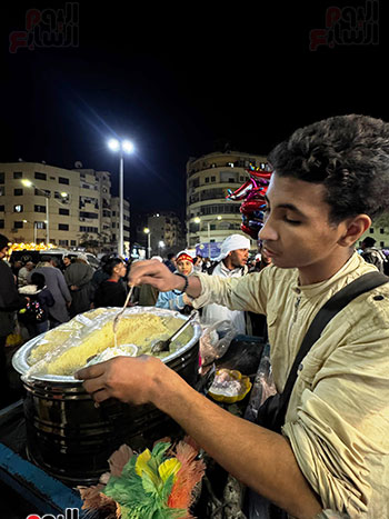 بائع بليلة فى مولد السيدة زينب بائع بليلة فى مولد السيدة زينب