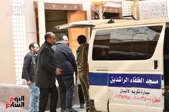 أحمد فهيم في جنازة والدته