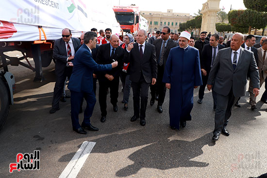 المساعدات الإنسانية للفلسطينين المساعدات الإنسانية للفلسطينين