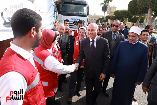 قافلة مساعدات إنسانية شاملة للأشقاء الفلسطينيين في قطاع غزة قافلة مساعدات إنسانية شاملة للأشقاء الفلسطينيين في قطاع غزة