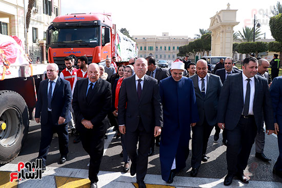 المساعدات الإنسانية لإغاثة أهالينا فى غزة المساعدات الإنسانية لإغاثة أهالينا فى غزة