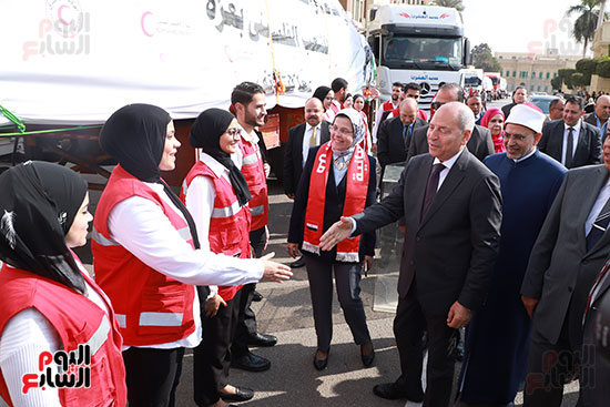 قافلة الخير لأهالينا فى غزة قافلة الخير لأهالينا فى غزة