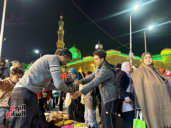 جانب من احتفالات مولد السيدة زينب جانب من احتفالات مولد السيدة زينب