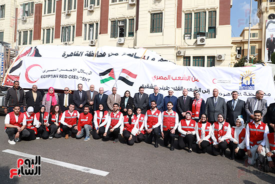 قافلة مساعدات إنسانية للأشقاء الفلسطينيين قافلة مساعدات إنسانية للأشقاء الفلسطينيين