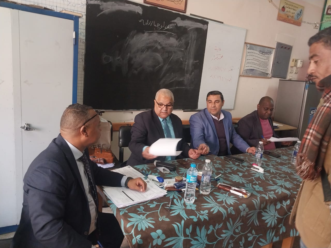 مقابلات المتقدمين كرؤوساء لجان ومراقبين أوائل في امتحانات الثانوية