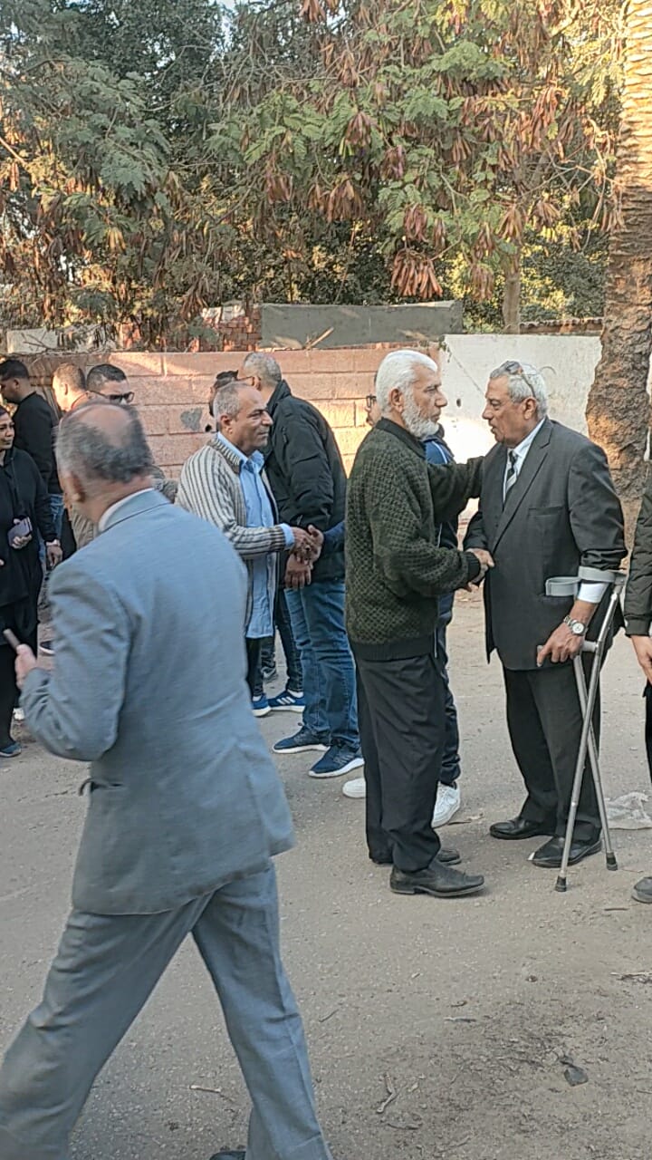 جانب من الجنازة (5)