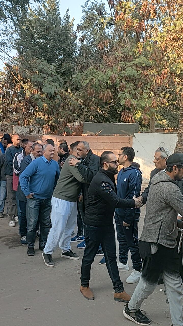 جانب من الجنازة  (6)