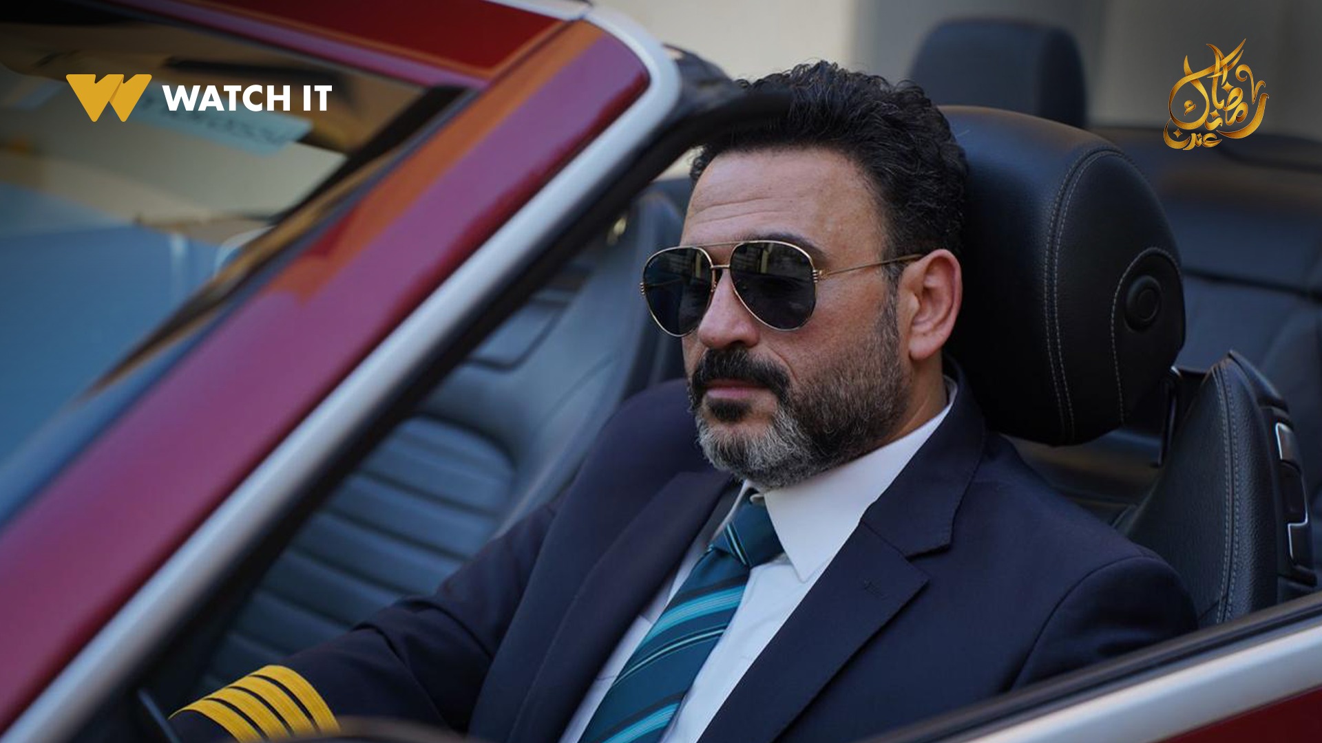 اكرم حسنى بشخصية الطيار فى مسلسل الكابتن اكرم حسنى بشخصية الطيار فى مسلسل الكابتن