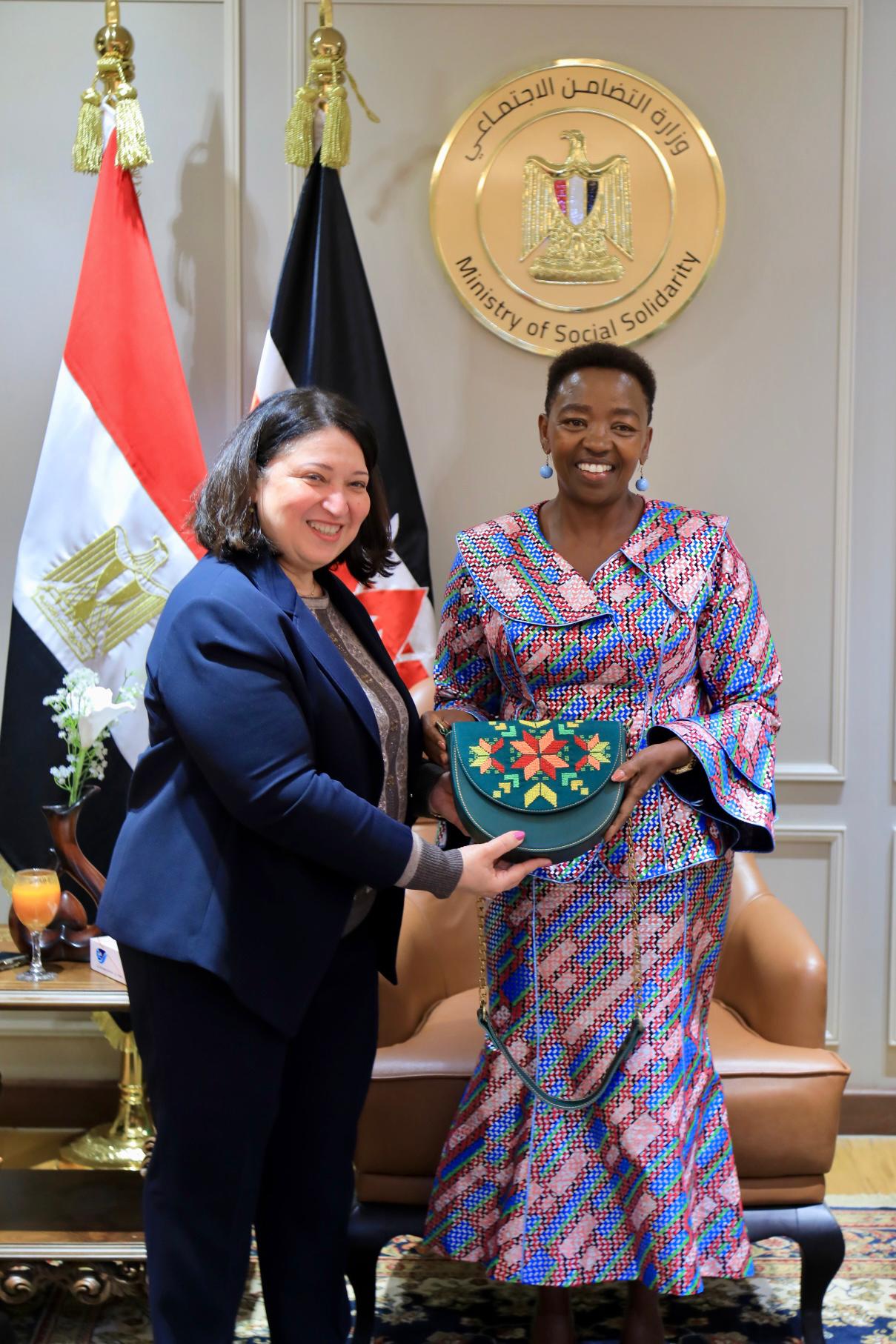 السيدة الأولي لجمهورية كينيا في مقر وزارة التضامن  بالعاصمة الإدارية الجديدة