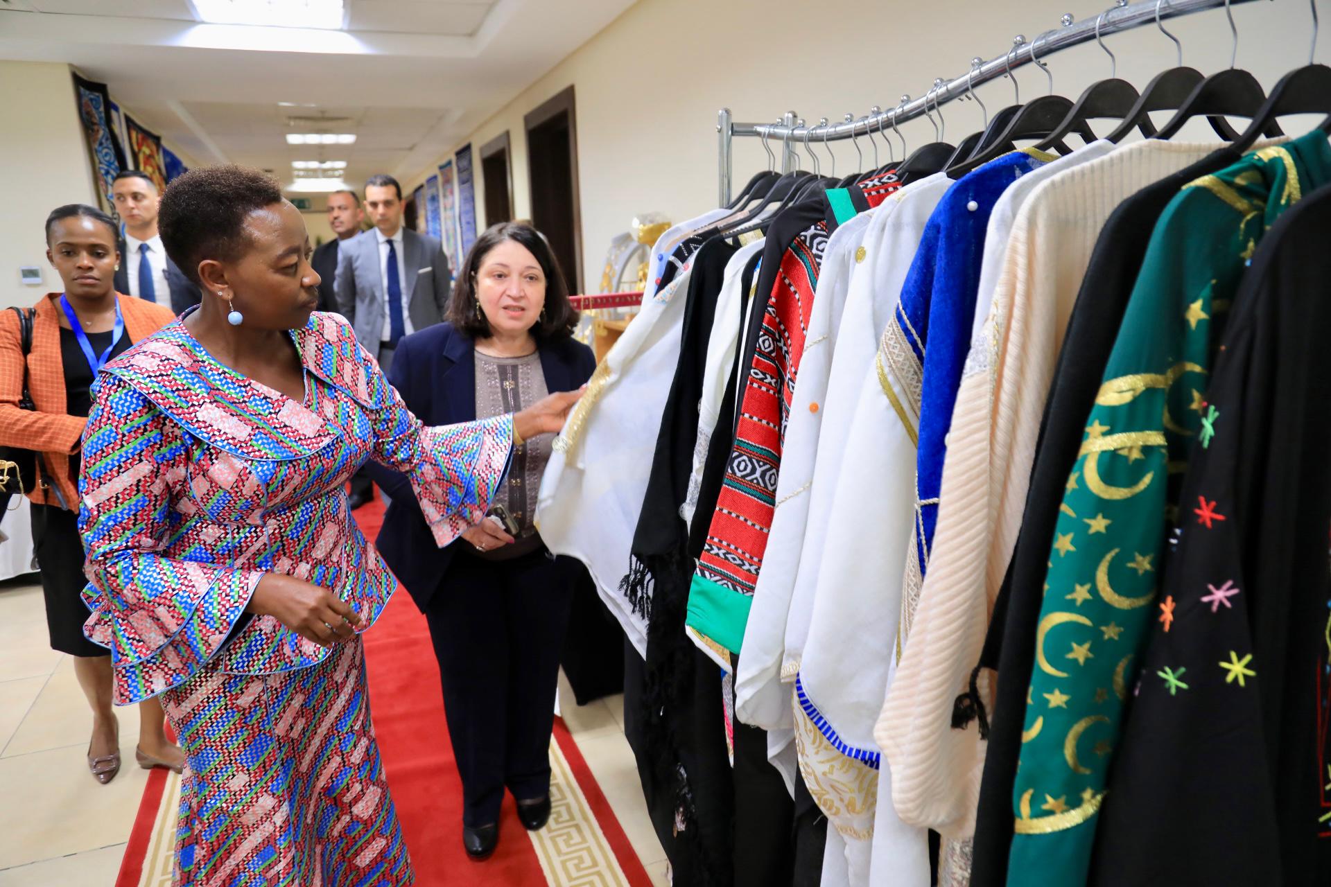 السيدة الأولي لجمهورية كينيا تزور مقر وزارة التضامن
