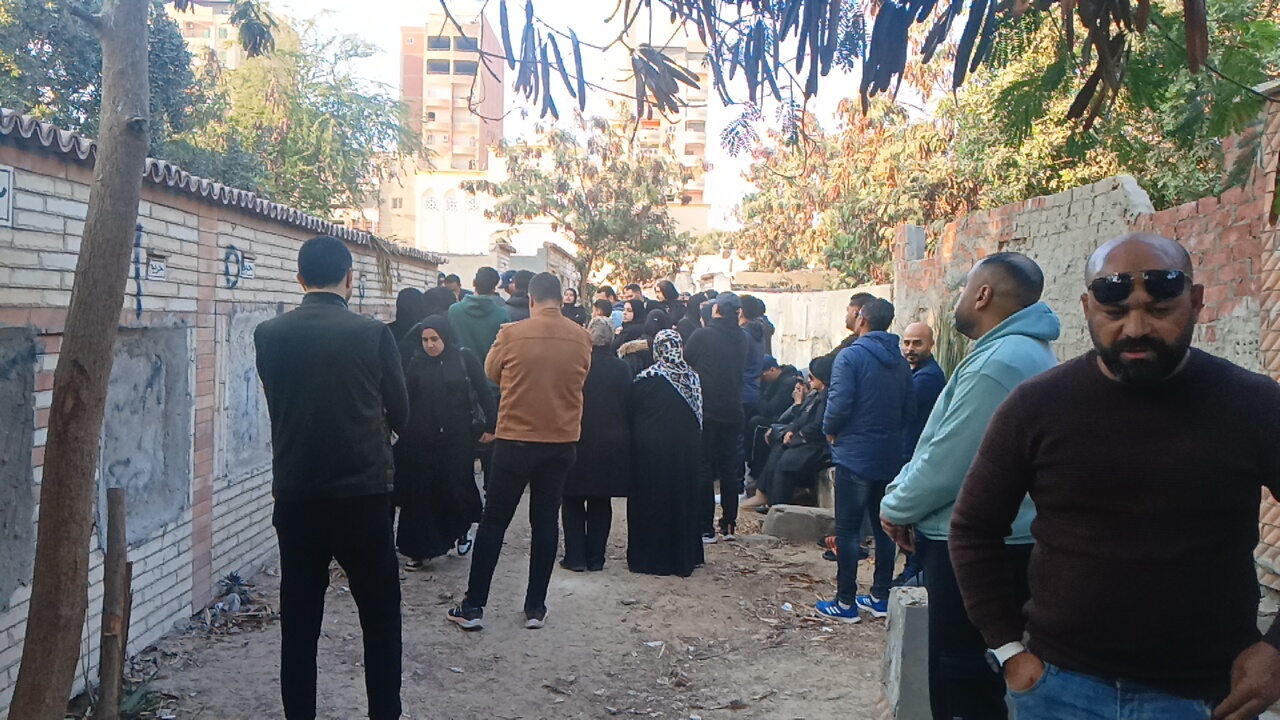جانب من الجنازة (12)