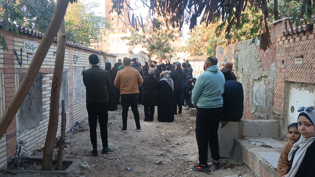 جانب من الجنازة  (10)