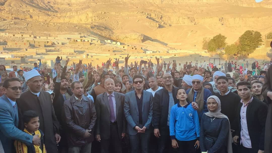 نائب المحافظ بالقافلة نائب المحافظ بالقافلة