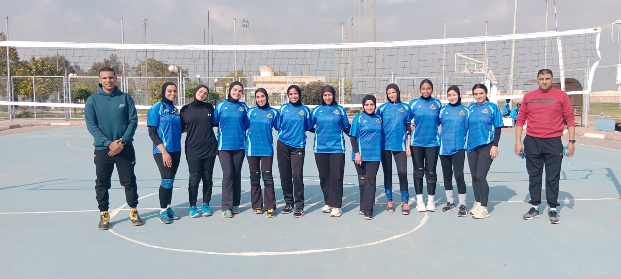 طالبات الطائرة بجامعة بنها طالبات الطائرة بجامعة بنها