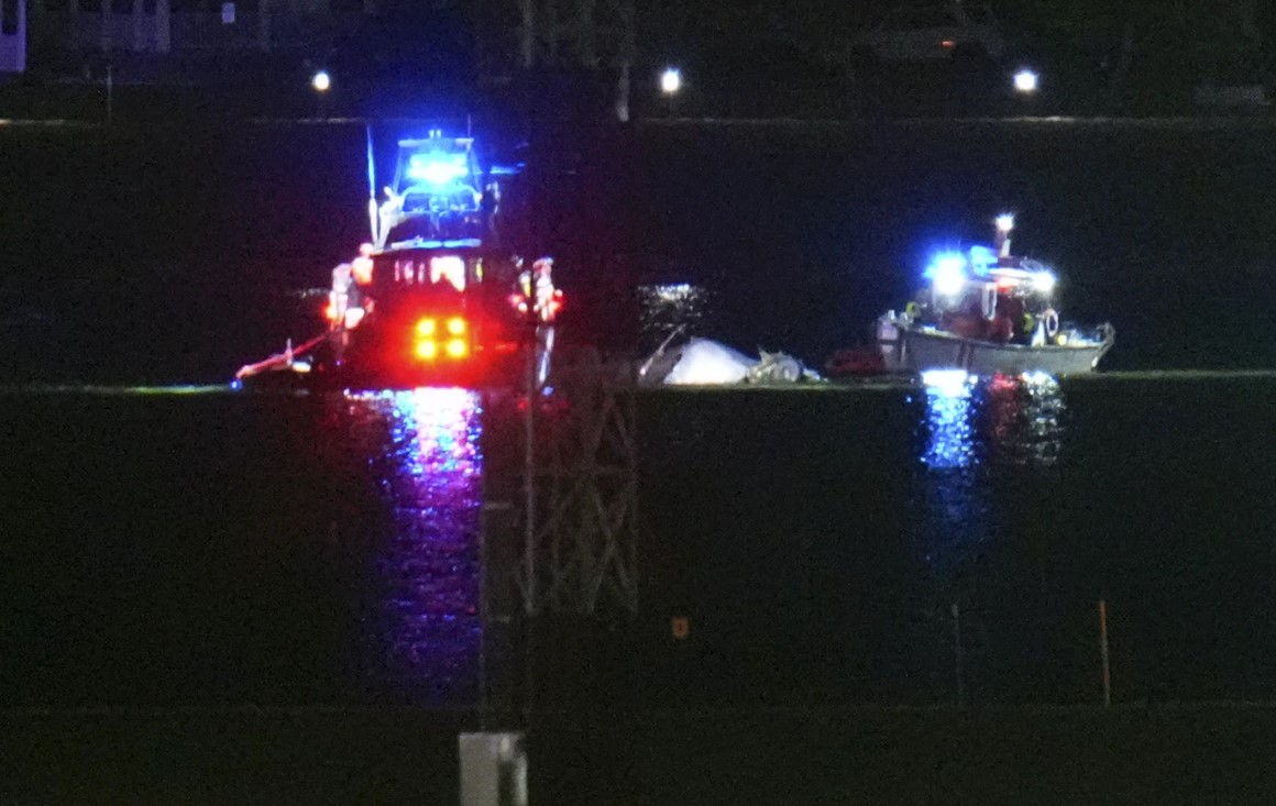 تحطم طائرة فى واشنطن تحطم طائرة فى واشنطن