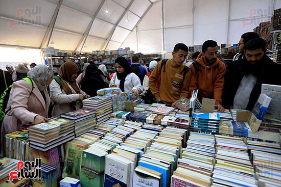 جناج سور الأزبكية معرض الكتاب الكتب المخفضة (28)