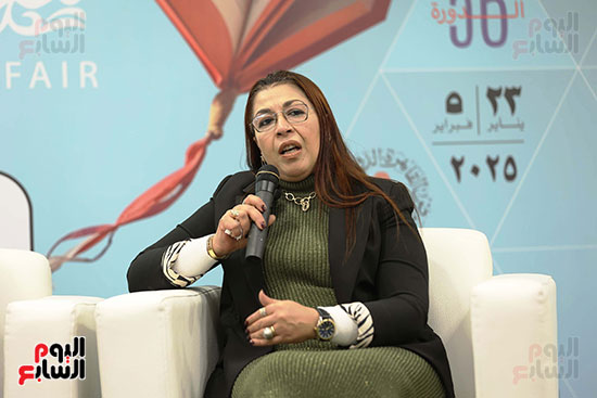 حضور ندوة السينما والتنبؤ بالمستقبل (2)