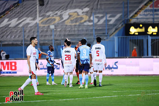 جانب من مباراة الزمالك وبيراميدز جانب من مباراة الزمالك وبيراميدز