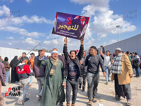 الآلاف-المصريين-بمعبر-رفح-(3)