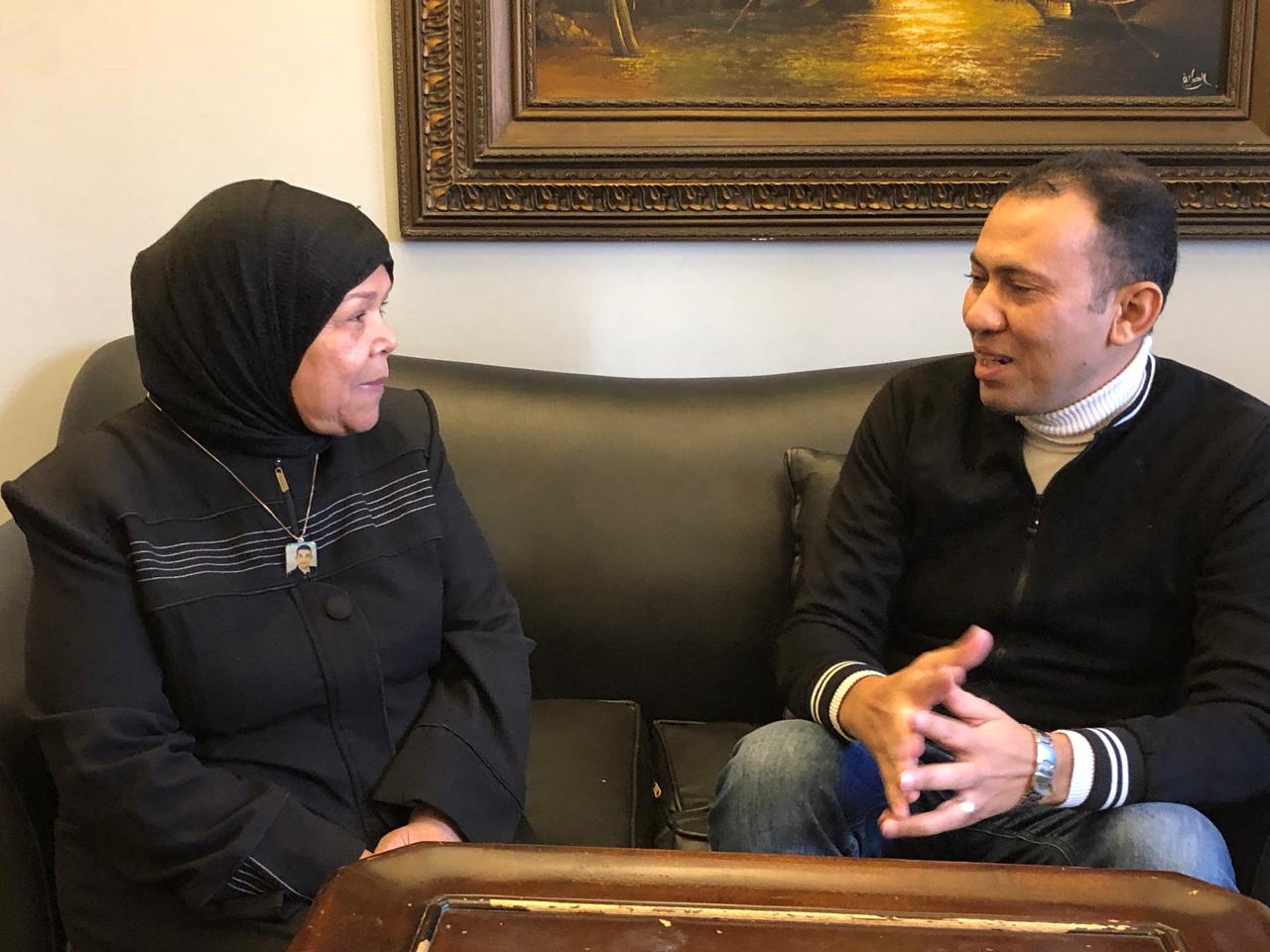 محرر اليوم السابع يحاور أم الشهيد (1)