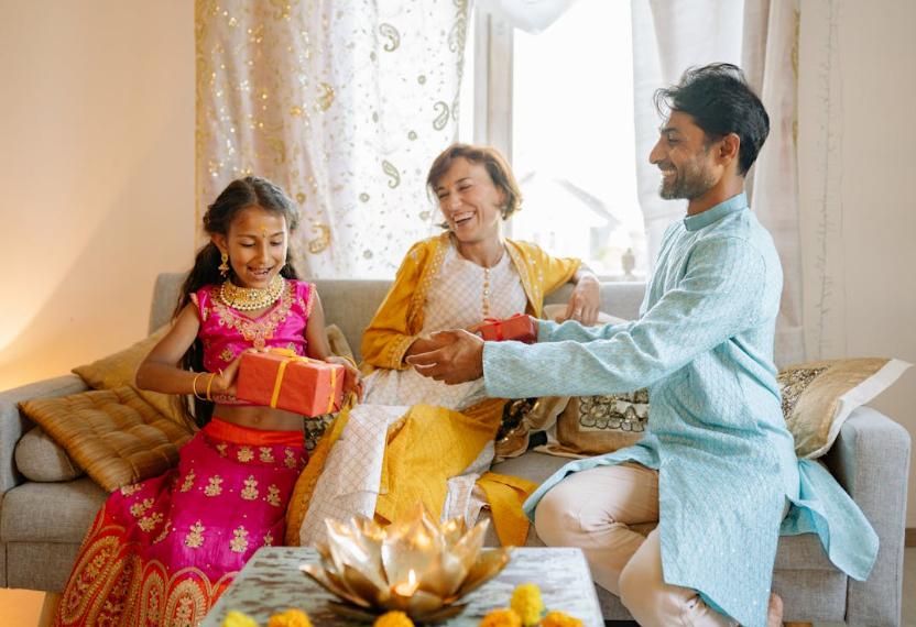 تقديم الهدايا تقديم الهدايا