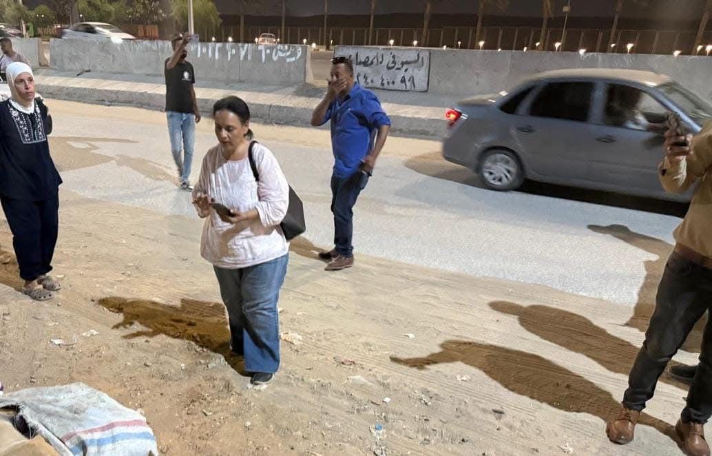 لجنة من حى الهرم لفحص حقيقة ادعاء نفوق 500 كلب فى حدائق الأهرام (5)