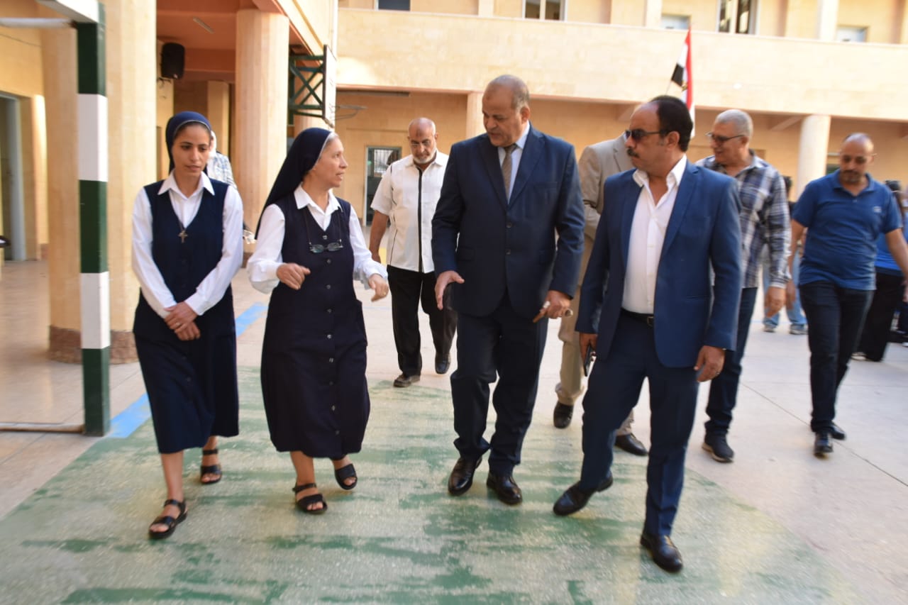 تفقد للمدارس