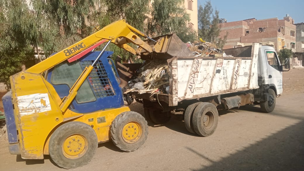 رفع المخلفات بالقرى رفع المخلفات بالقرى