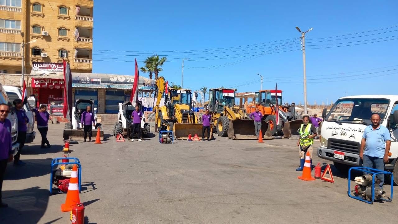 جانب من اصطفاف المعدات