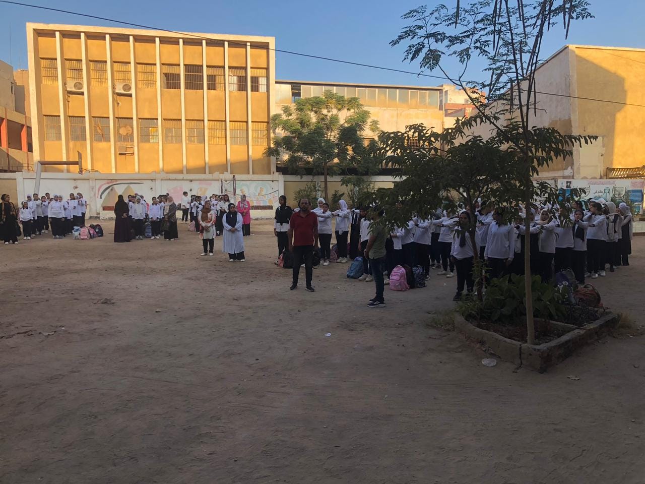 طابور الصباح بالمدرسة طابور الصباح بالمدرسة