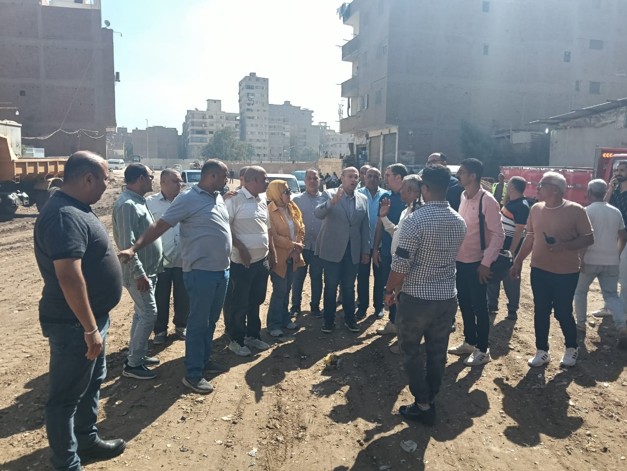 نائب محافظ الجيزة يتفقد مشروعات التطوير والرصف فى المنيرة وأوسيم (3)