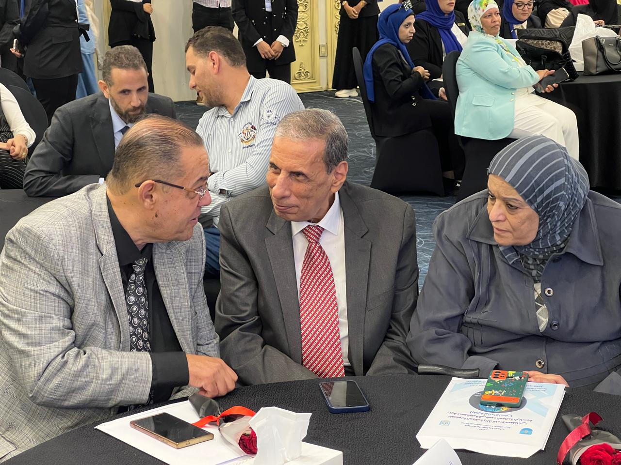 بعض اساتذة الجامعة بعض اساتذة الجامعة