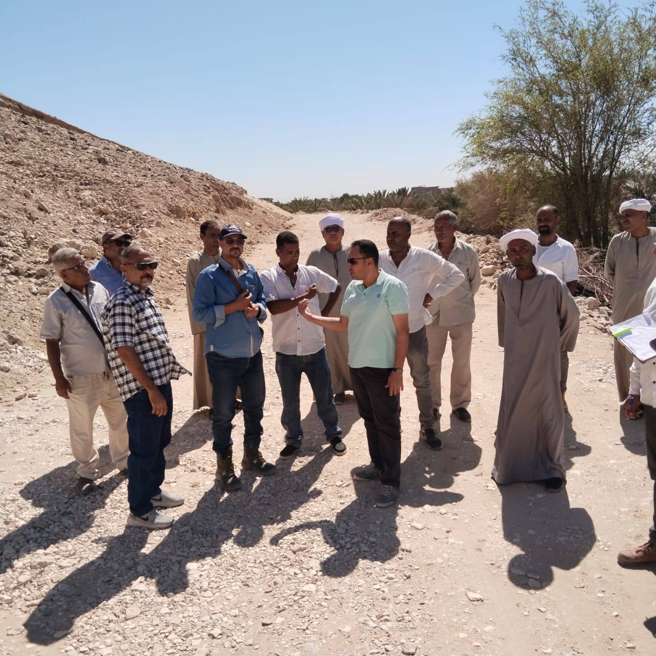لجنة أثرية من الأقصر تبدء إخضاع منطقة ظهير طيبة لجبانة طيبة
