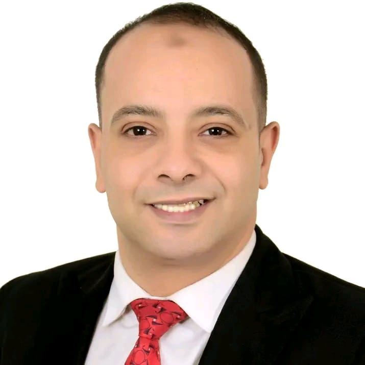 باسم عمرو حسين الباحث السياسي