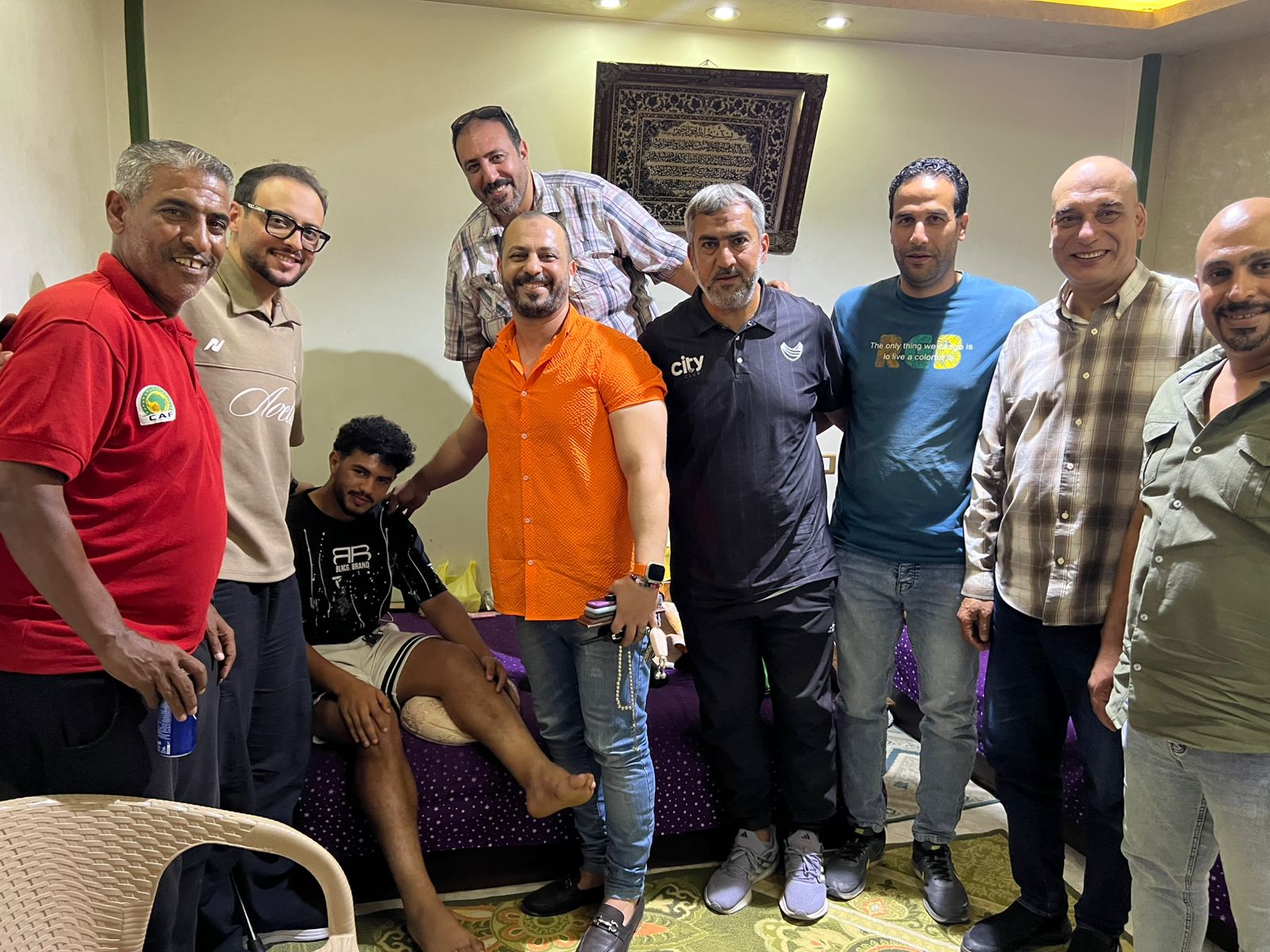 رئيس نادى بلدية المحلة يطمئن على لاعب الفريق بمنزله بكفر الشيخ رئيس نادى بلدية المحلة يطمئن على لاعب الفريق بمنزله بكفر الشيخ