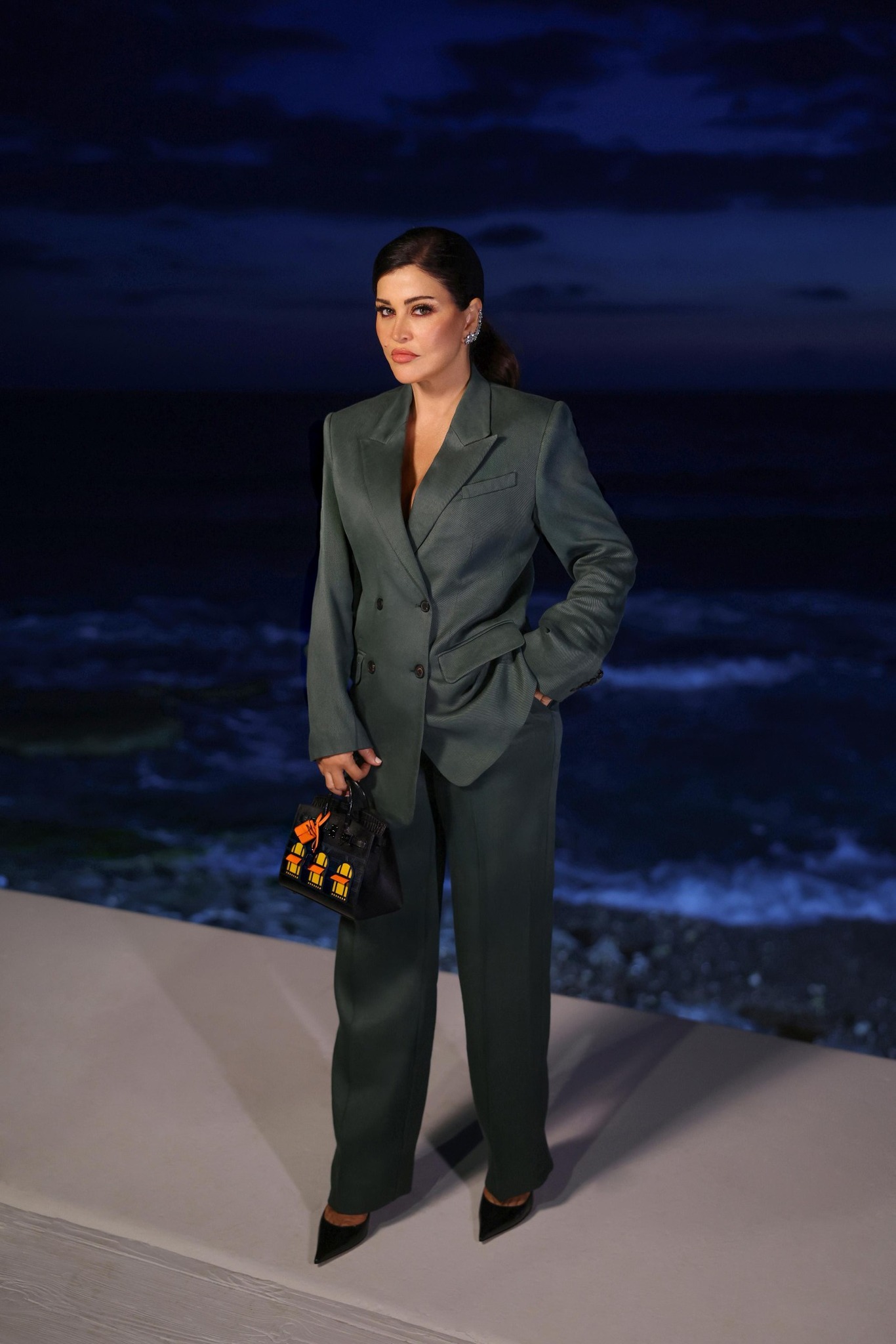 جومانا مراد باطلالة كلاسيك جومانا مراد باطلالة كلاسيك