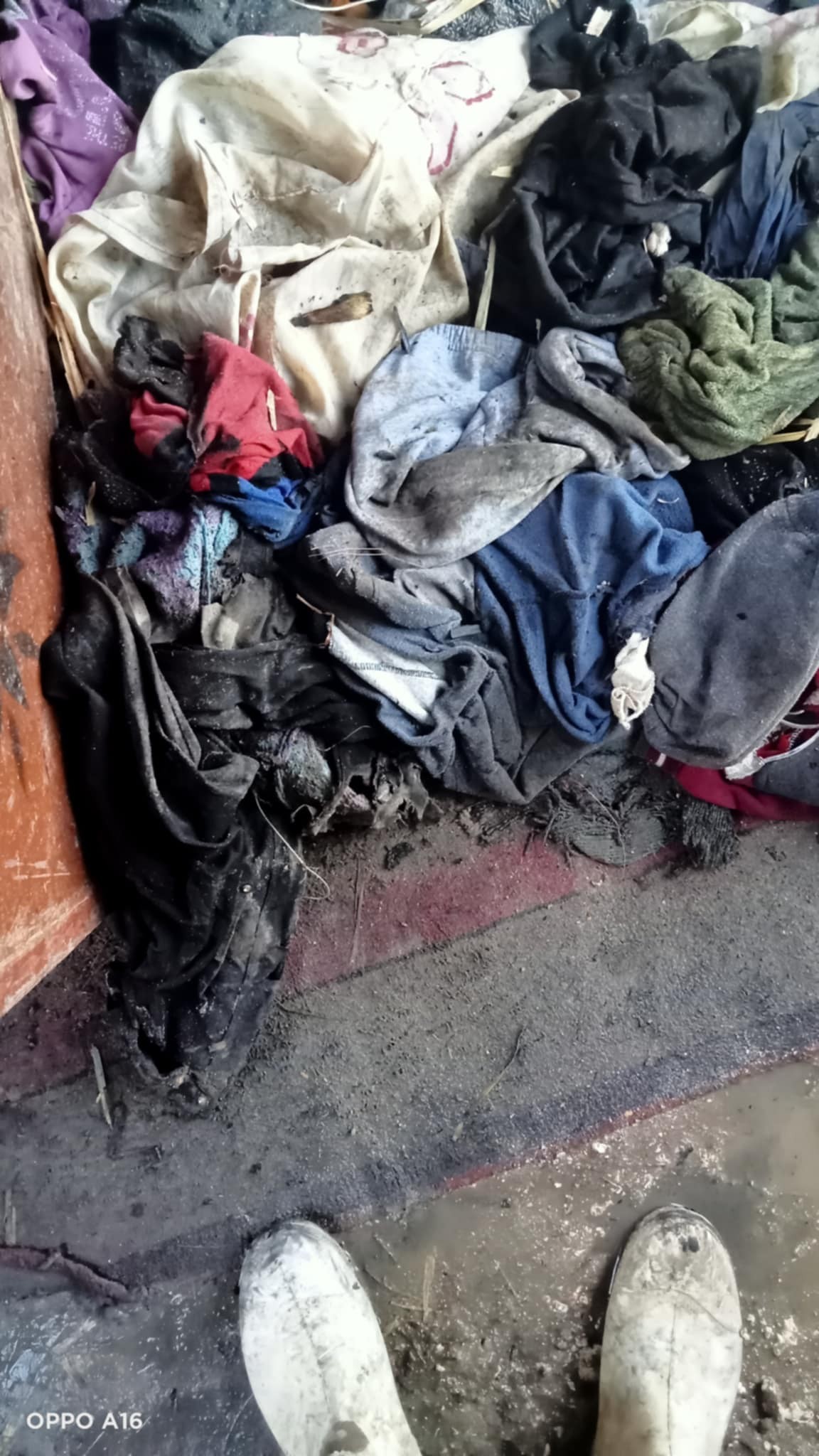 الملابس المحترقة الملابس المحترقة