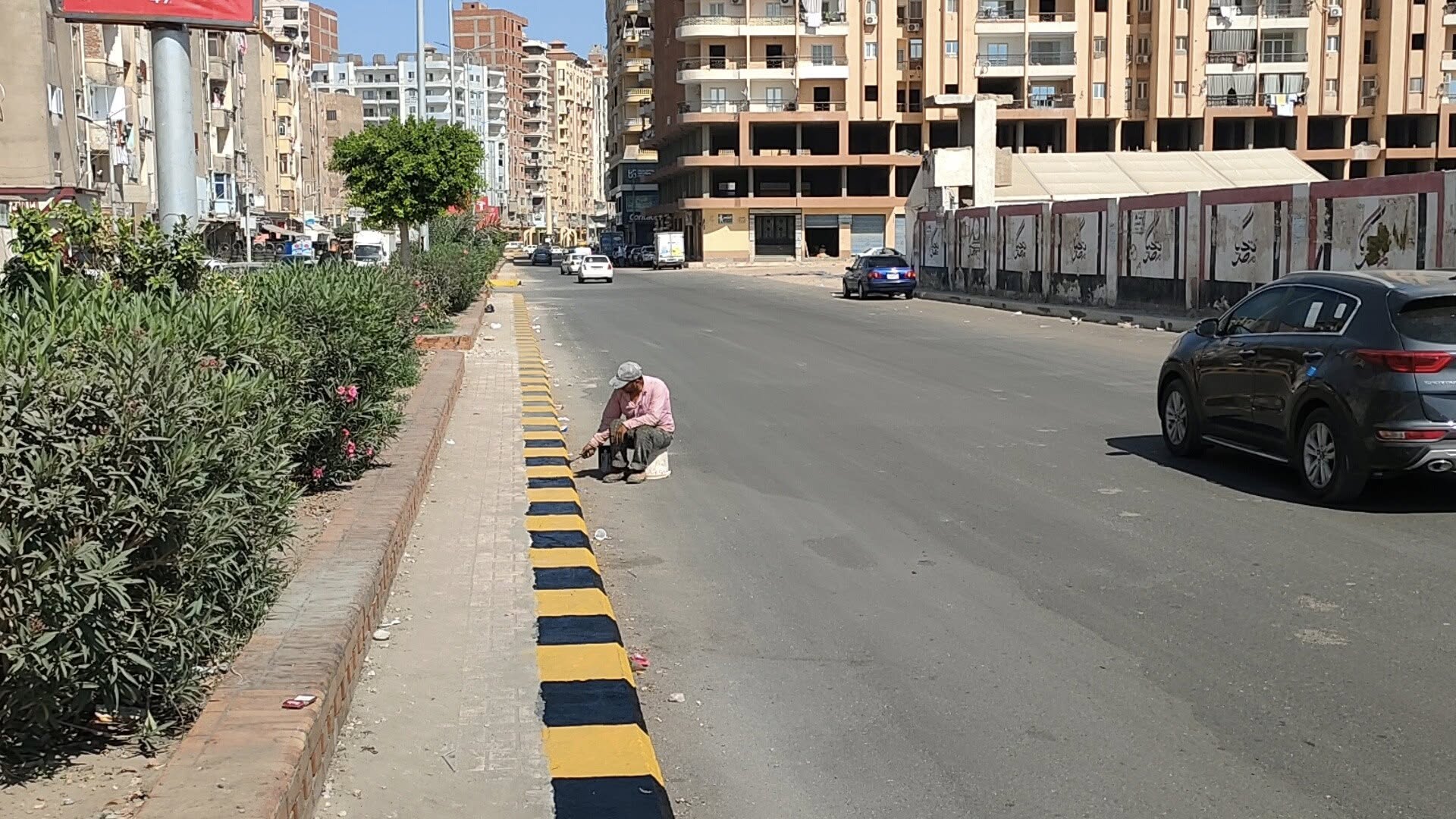 دهان الأرصفة بشوارع شرق كفر الشيخ دهان الأرصفة بشوارع شرق كفر الشيخ