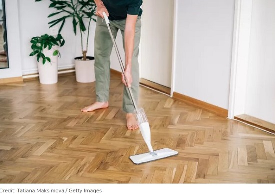 تنظيف الأرضية الخشبية تنظيف الأرضية الخشبية