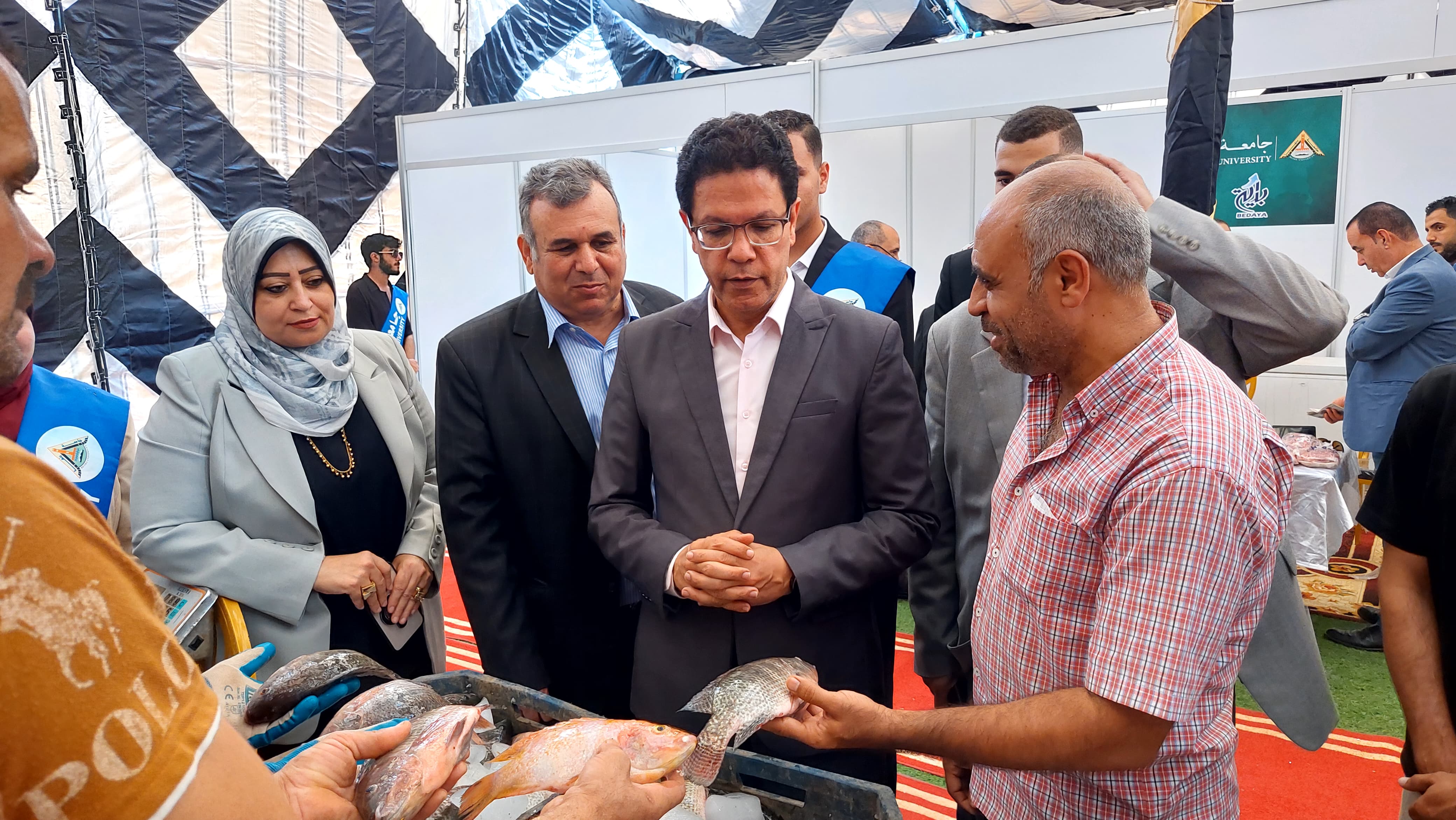 الأسماك بالمعرض