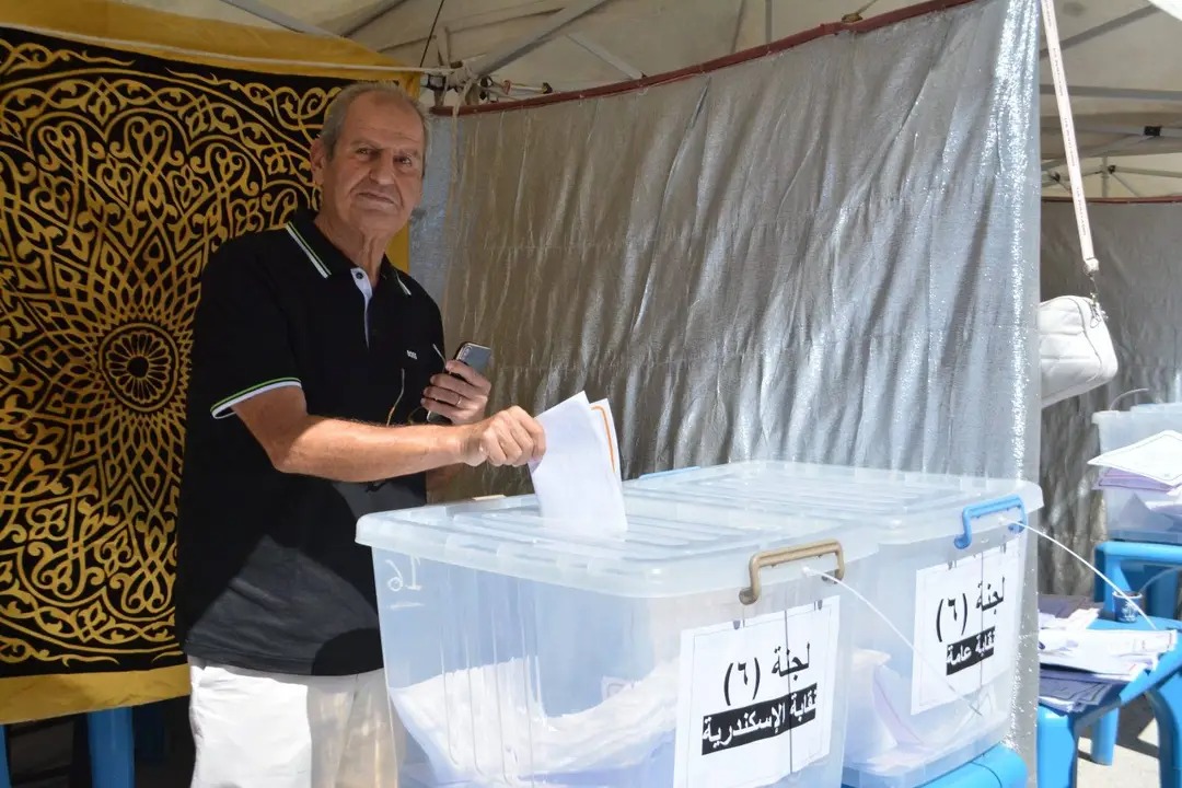 توافد الاطباء للتصويت