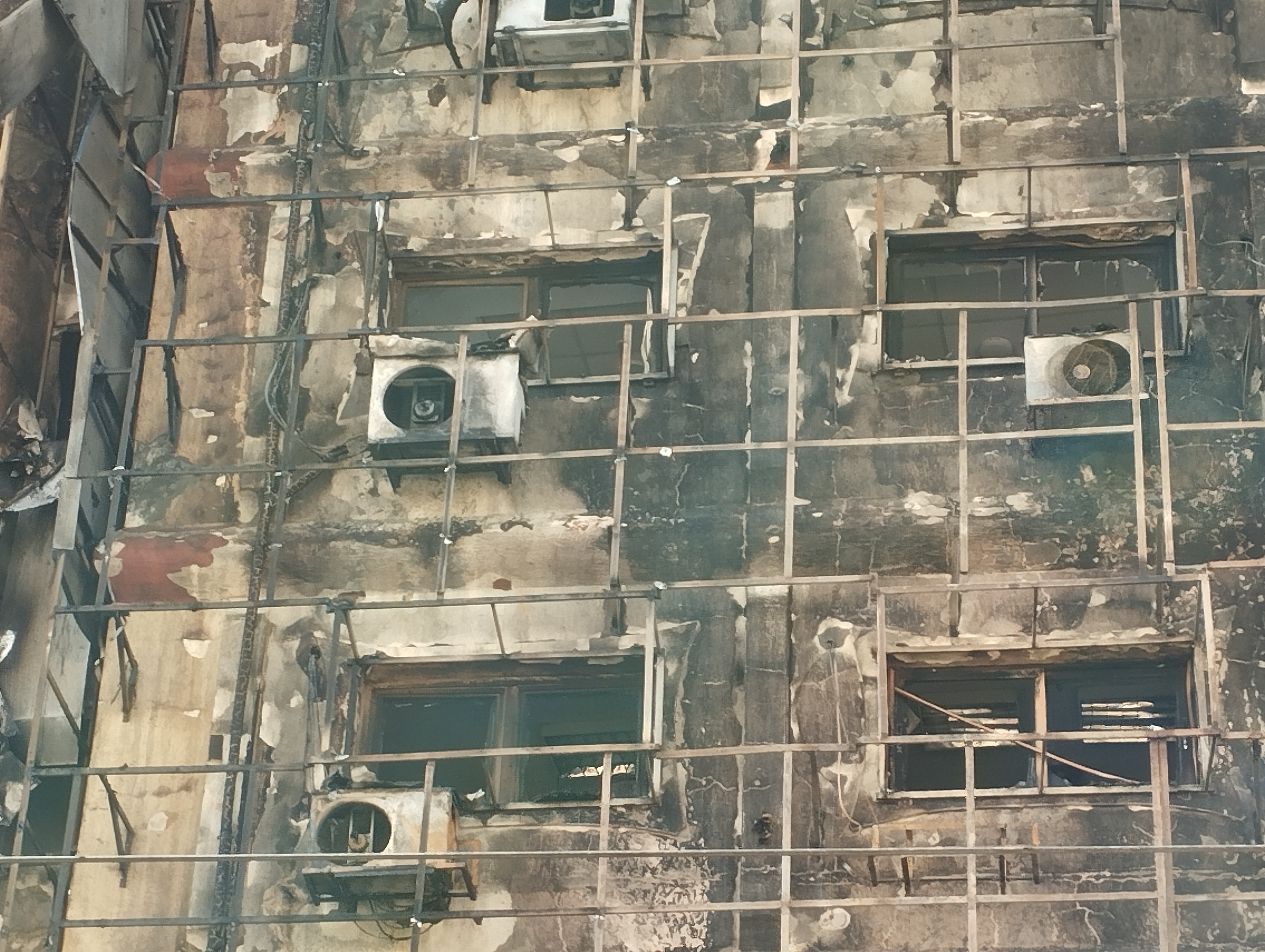 أجهزة التكييف في حريق مستشفي بالاسكندريه